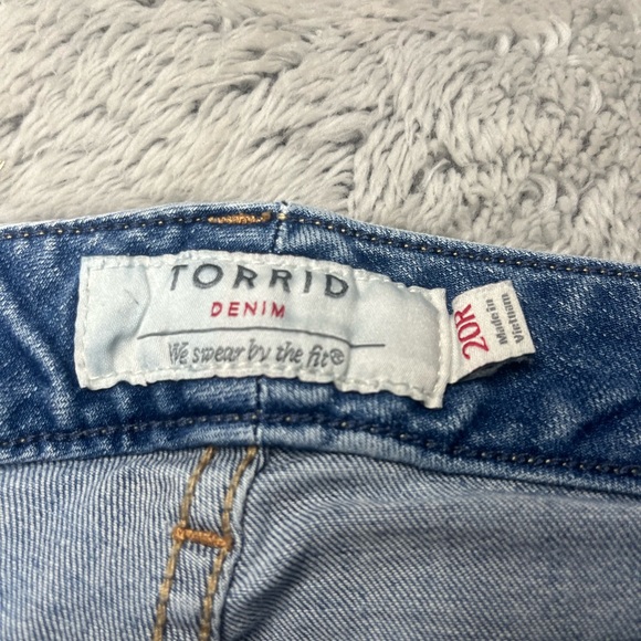 Torrid Jeans Womens 20R Blue‎ Boyfriend Straight Stretchy - Picture 8 of 11